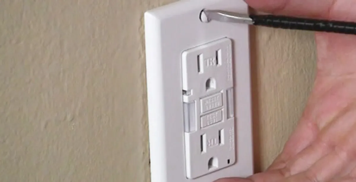 gfc outlets service securing and mounting ground fault circuit interrupter outlet by certified electricians in Modesto, CA