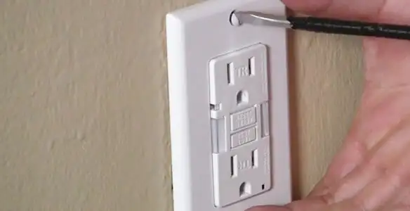 gfc outlets service securing and mounting ground fault circuit interrupter outlet by certified electricians in Modesto, CA